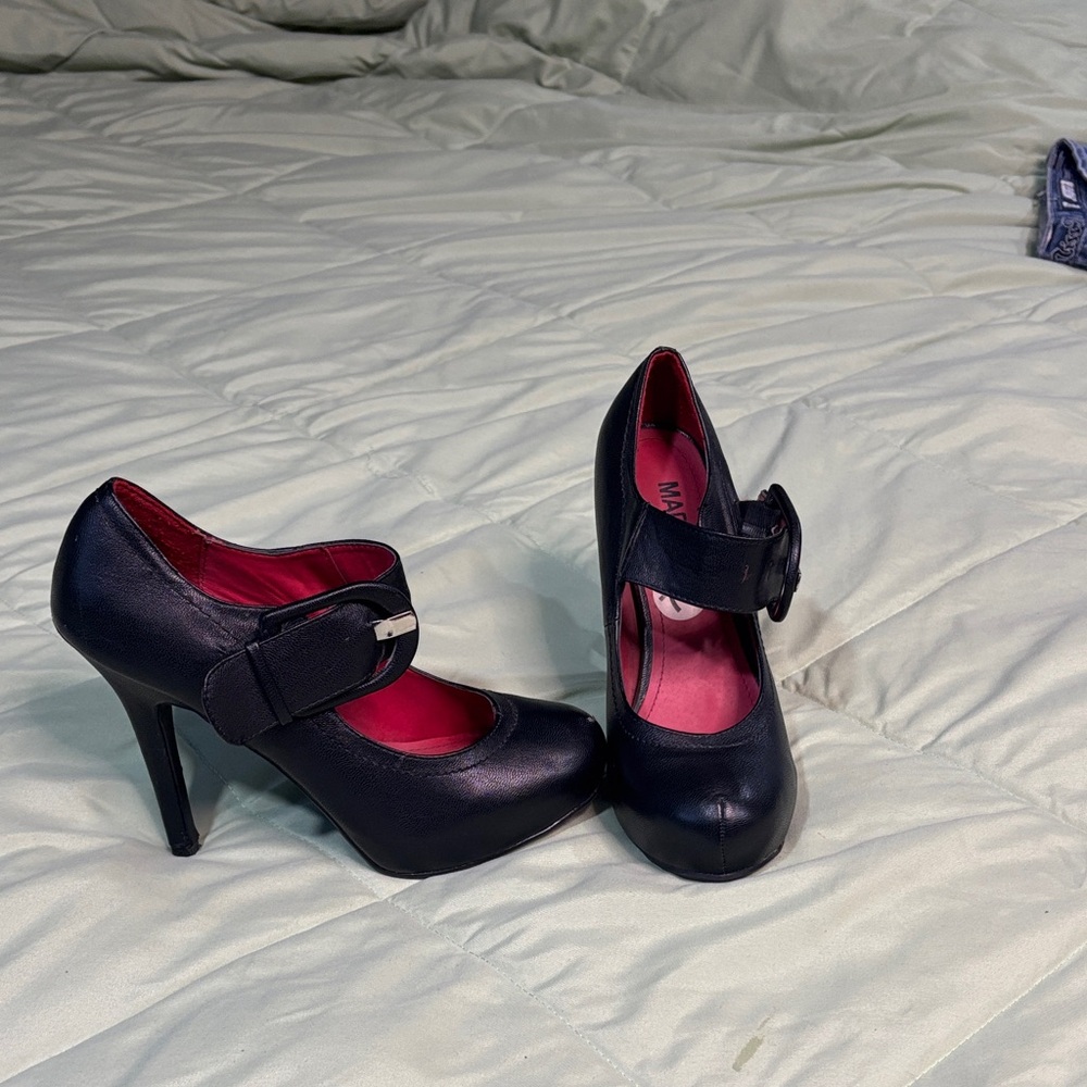 Elegant Black Mary Jane Heels